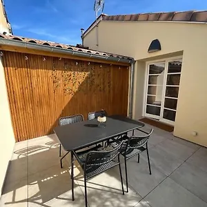appartement-lgant-2-chambres-et-terrasse-rofftop.hotels-rhonealpes.com/